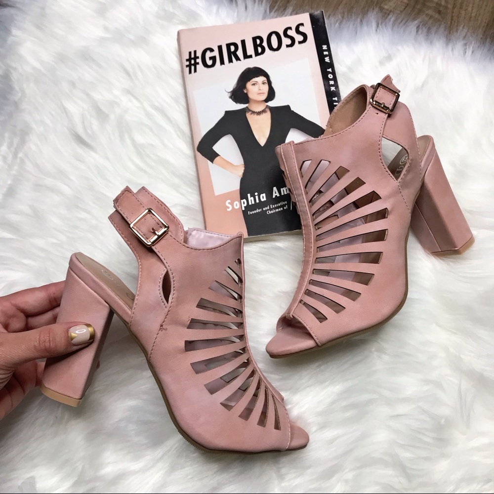 SALE❗️Dusty Pink Caged Peep Toe Chunky Heel